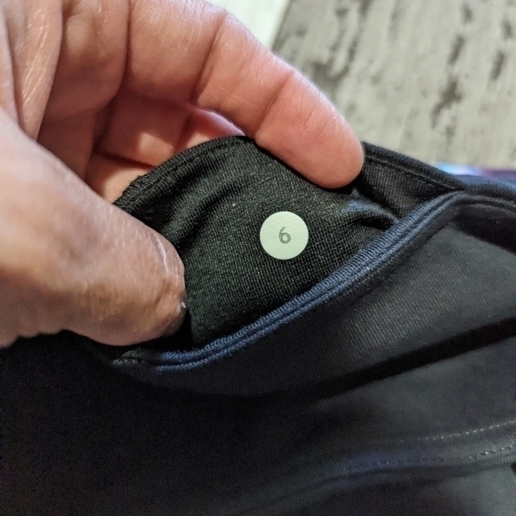LULULEMON Spring Has Sprung Multi Black Wunder‎ Under Floral - Picture 7 of 8